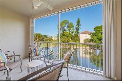 992 Woodshire LN #D205, Naples FL 34105