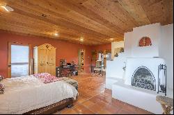 1412 Sharp St, Taos NM 87571