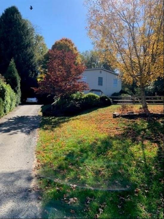 451 Buttermilk Hollow Rd, North Huntingdon PA 15642