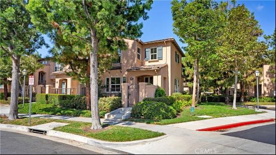 92 Trailing Vine, Irvine CA 92602