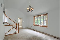 1211 Grouse Dr, Scott Twp - Sal PA 15243