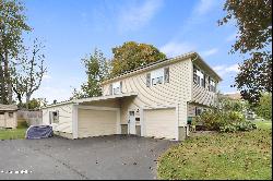 50 Bellmore Dr, Pittsfield MA 01201