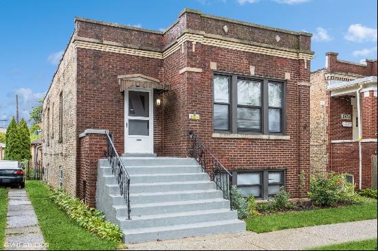 2433 Cuyler Avenue, Berwyn IL 60402