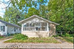 613 N Foster Avenue, Lansing MI 48912