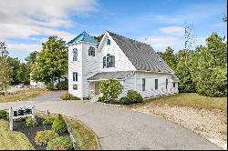 7 Church Street, Deerfield NH 03037