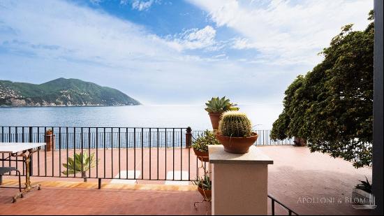 Seafront with a unique cliff terrace Recco, Genova - Liguria