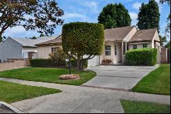 6832 Cantaloupe Avenue, Van Nuys CA 91405