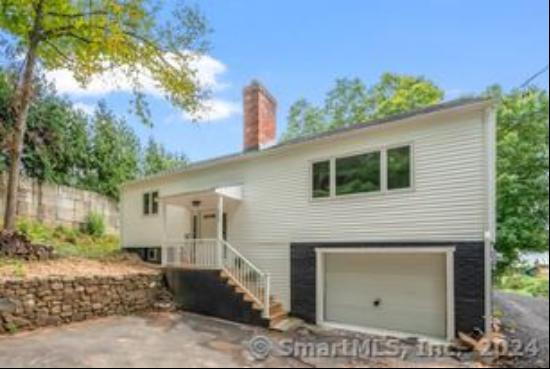 270 Cedarwood Lane, Newington CT 06111