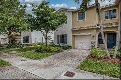 355 NE 194 Lane, Miami FL 33179