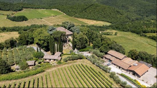 Chianti Classico Mansion with supreme vineyards, Siena–Tuscany