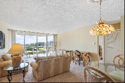 18081 Biscayne Blvd, #403, Aventura, FL