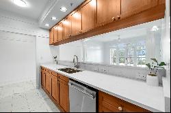 Recently Renovated Lakefront Condo In Wild Heron