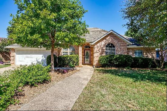 9301 Meandering Drive, North Richland Hills, TX 76182