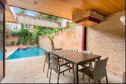 House for sale with Garden and swimming pool in Nueva Espana