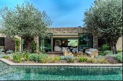 Mougins : Luxurious Mediterranean villa