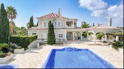 Spectacular Mansion with a unique location in Quinta do Lago