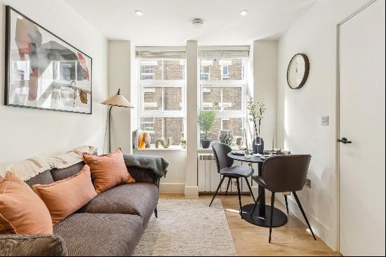 A newly renovated, spacious one bedroom apartment to rent in Marylebone, NW1,