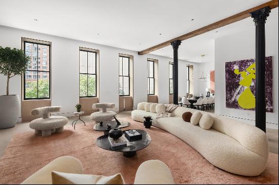 A BOUTIQUE CONDOMINIUM WITH BESPOKE DETAILS This almost 4,000 sq ft Tribeca loft