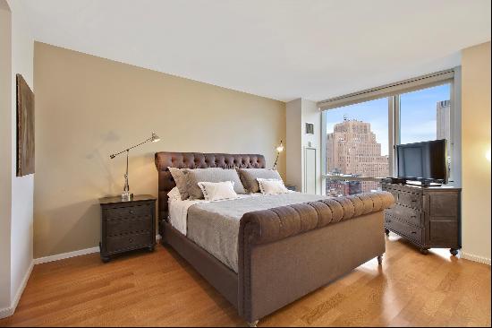 NEW TO MARKET! 880 SQ. FT. LARGE ONE BEDROOM HOME WITH STUNNING EAST LIGHT AND TRIBECA 