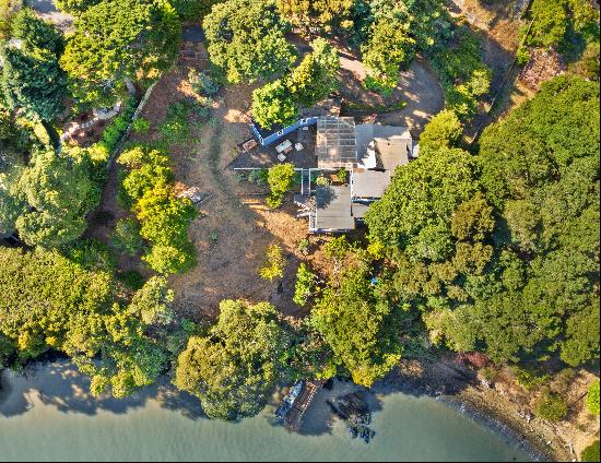 Stunning Waterfront Opportunity in Coveted Tiburon