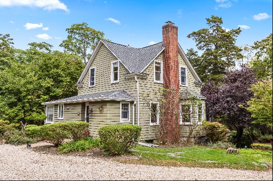 8 Lake Street, Setauket, NY, 11733