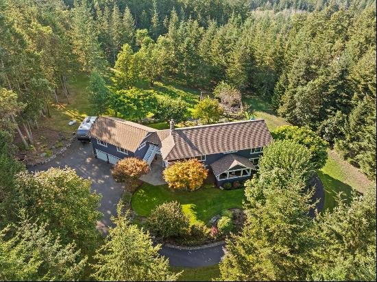 Beautifully Remodeled Fox Island Home 