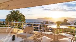 Cannes Basse Californie area Luxurious 5-room flat Panoramic sea view