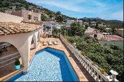 Mediterranean villa with stunning views and swimming pool - Mas Fumats