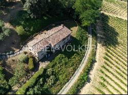 Enchanting Tuscan Home with Panoramic Views of Chianti