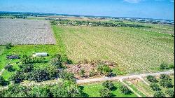 Expansive Acreage Located in Guy, Texas