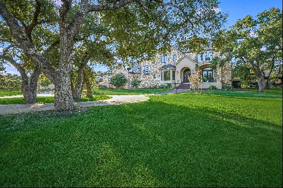 STUNNING 6+ ACRE ESTATE IN A GATED COMMUNITY