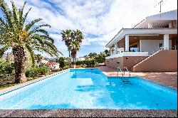 Villa with sea views in Puerto