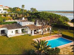 Villa in  Quinta do Lago with probably the best location with exceptional views