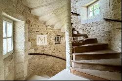 Fully renovated 16th-century logis with outbuildings and gîte near Angoulême