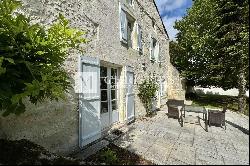 Fully renovated 16th-century logis with outbuildings and gîte near Angoulême