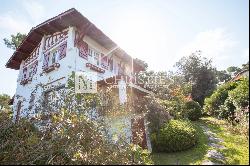 Magnificent Gaume villa with view of the Bassin and large wooded grounds