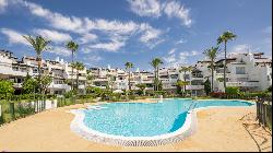 Elegance and spectacular views in the heart of Costalita, New Golden Mile, Estepona