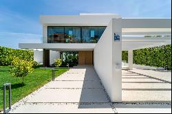 Spectacular modern villa in the heart of the Golden Mile, Marbella