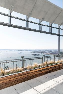 A spacious 1BR/1BA with the spectacular views of NY Harbor