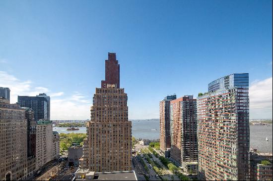 A spacious 1BR/1BA with the spectacular views of NY Harbor