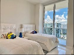 15811 Collins Ave 1605