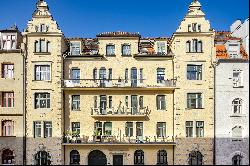 Stadtpalais Lehel: Exquisite 6-room apartment with roof terrace and panoramic views