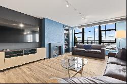 Contemporary Unit at Locust Point