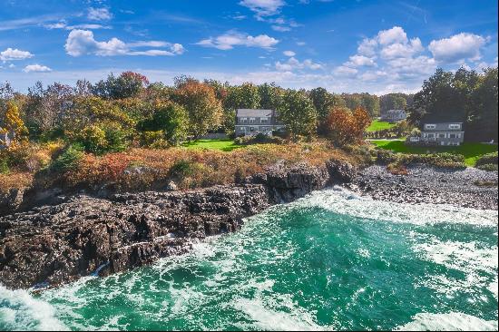 Unique Oceanfront Home in Ogunquit