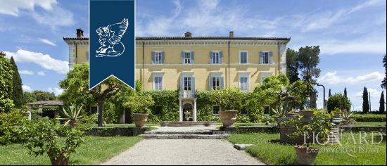 Luxury villas for sale in Umbria