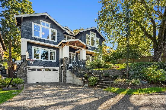 8423 SE 46th St, Mercer Island, WA 98040