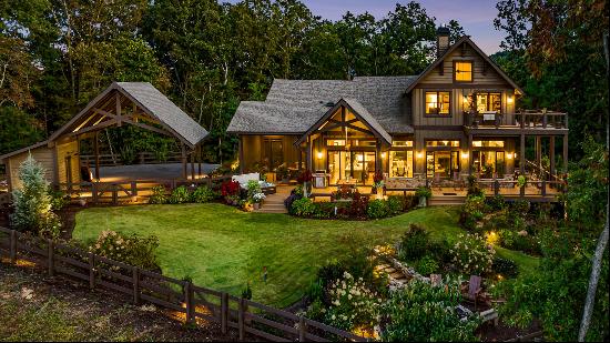 Unique Designer Estate In The North Georgia Mountains