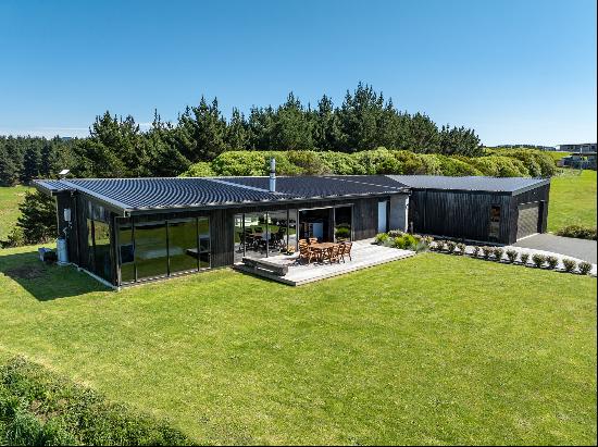 35 Tama Road, Riversdale Beach, Wairarapa