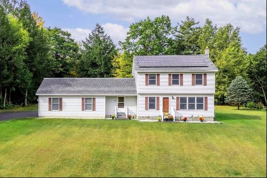 Classic Colonial in Cul-de-sac Neighborhood