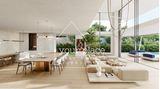 "The Ultimate Surprise: The Maisonette That Takes Your Breath Away in Vouliagmeni"